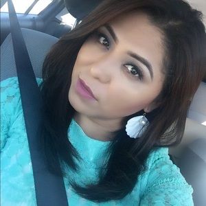 Meet your Posher, Eliudy